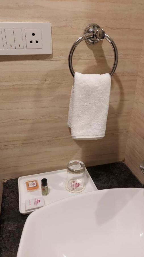 Hotel Casaya Inn Chinhat Экстерьер фото