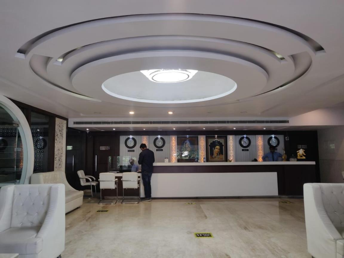 Hotel Casaya Inn Chinhat Экстерьер фото
