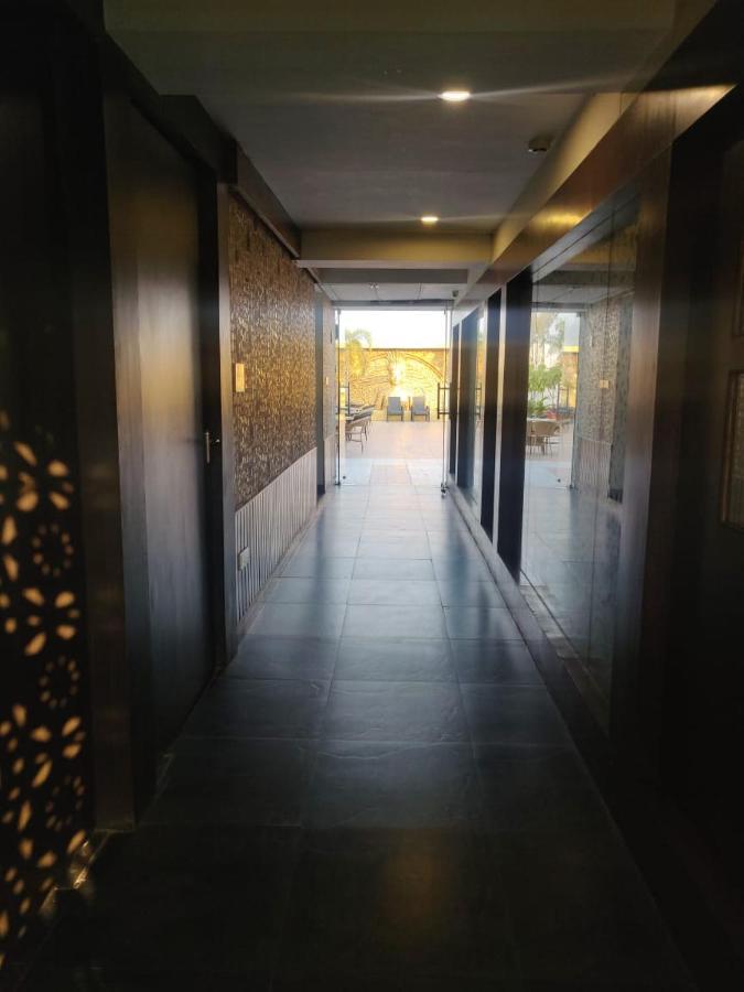 Hotel Casaya Inn Chinhat Экстерьер фото
