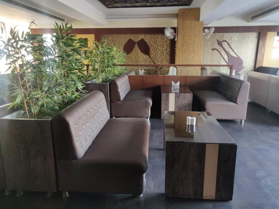 Hotel Casaya Inn Chinhat Экстерьер фото