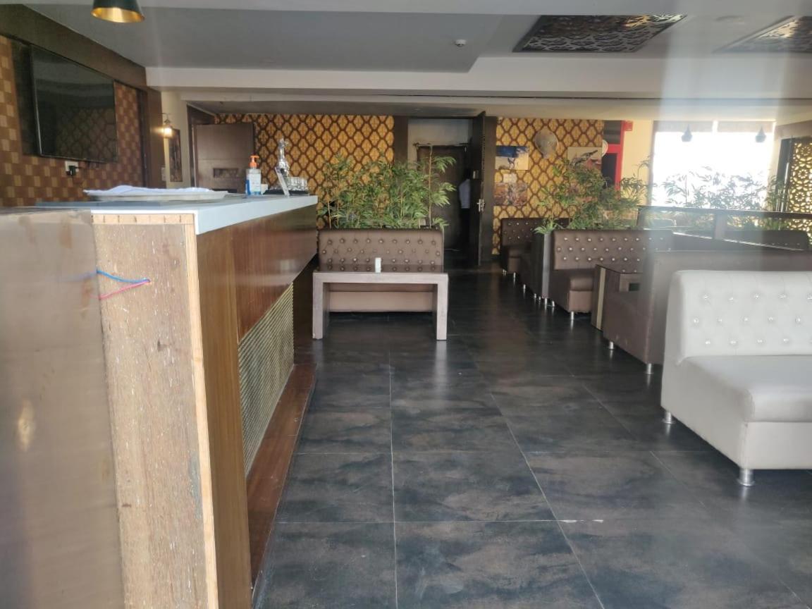 Hotel Casaya Inn Chinhat Экстерьер фото