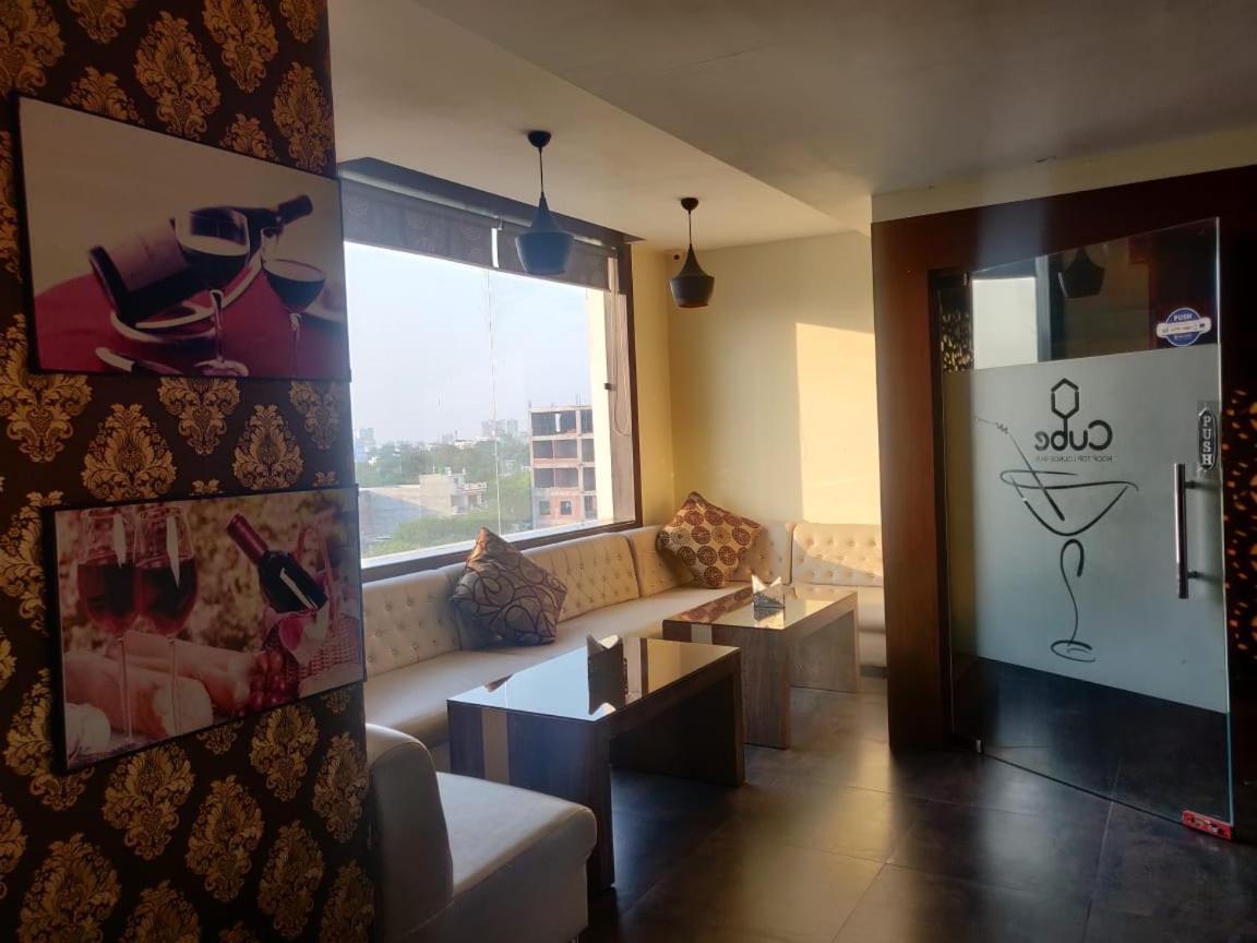 Hotel Casaya Inn Chinhat Экстерьер фото