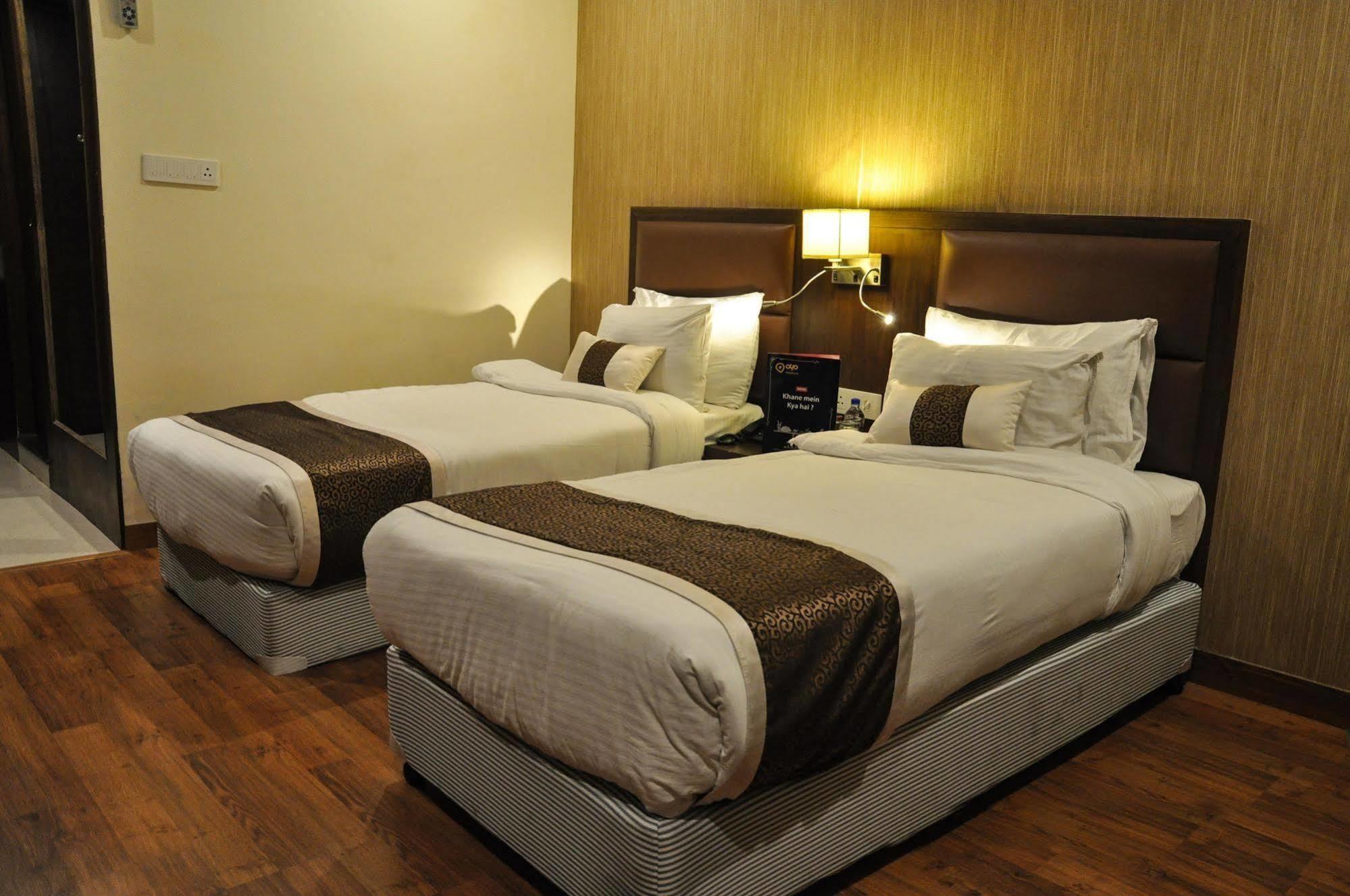 Hotel Casaya Inn Chinhat Экстерьер фото